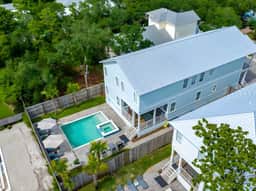 Enchanting Oasis: Private Pool, Spa, Gated Beach Access, Bikes