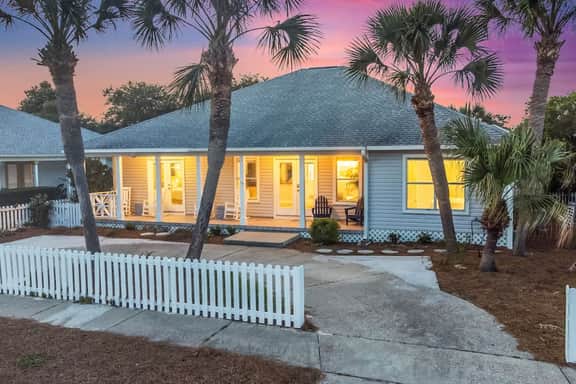 Luxe Home | 4 Min Walk to Crystal Beach & Pool