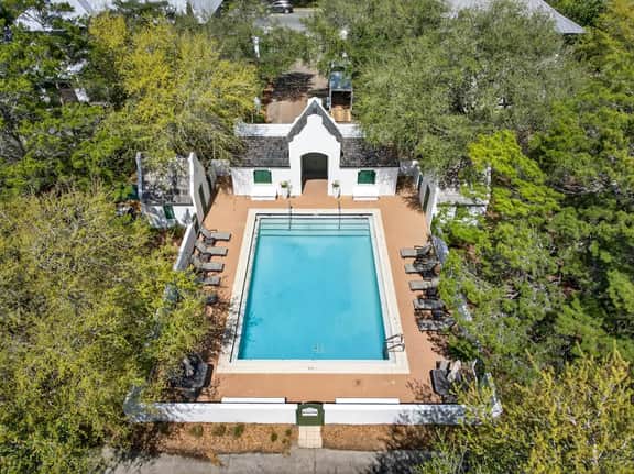 Luxe Beach House: Steps to Rosemary, Beach, Pool & Bikes - Image 3