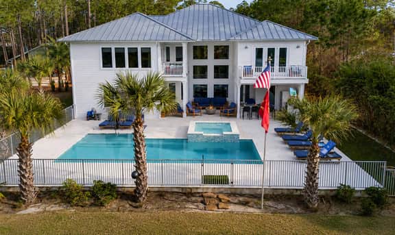 Lakefront Retreat: Heated Pool/Spa, 5-Min to Beach - Image 2